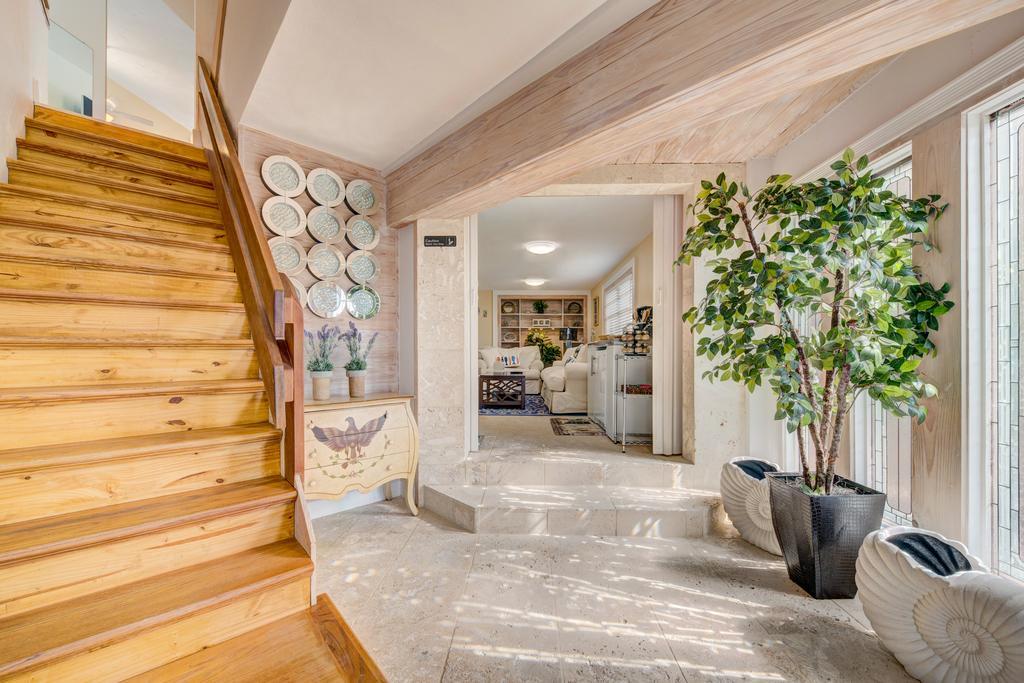 Family Tides Villa Stuart Exteriör bild