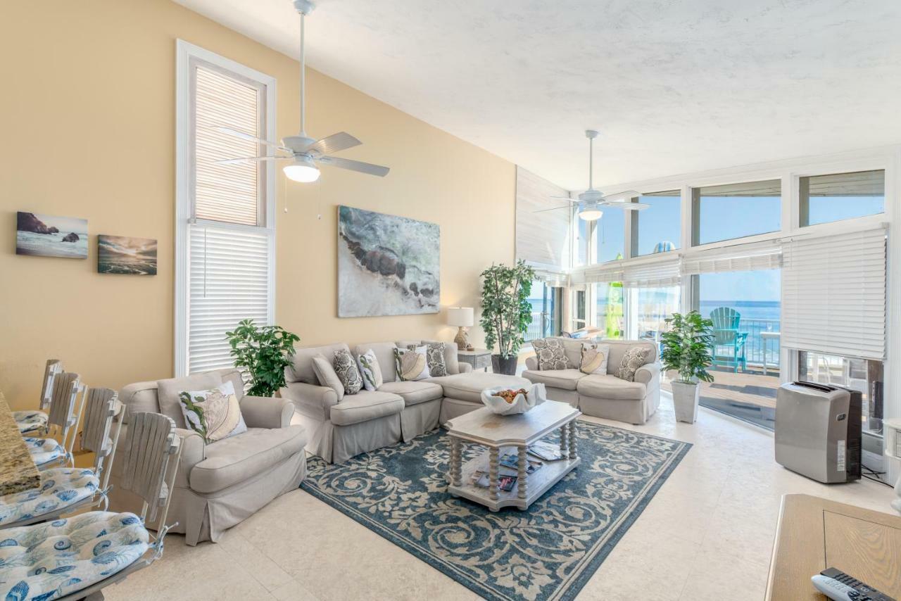 Family Tides Villa Stuart Exteriör bild